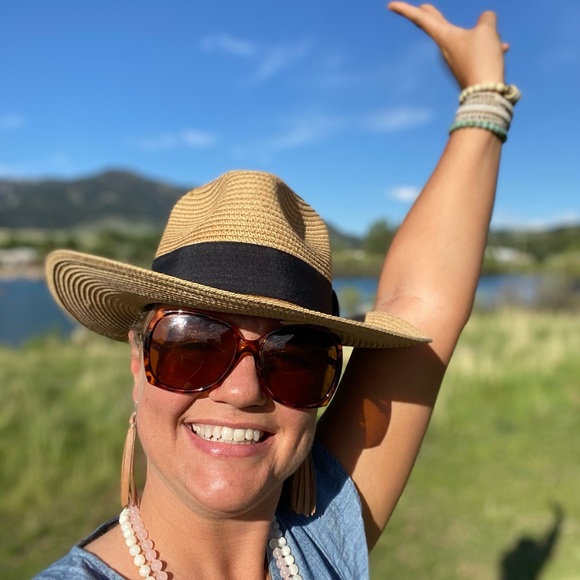 Meet your Posher, Kerry - Picture 1 of 1